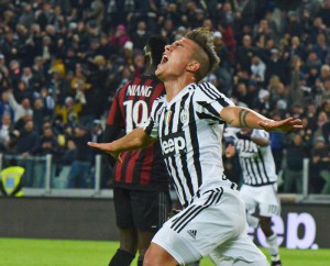 Juventus' Paulo Dybala jubilates after scoring the goal during the Italian Serie A soccer match Juventus FC vs AC Milan at Juventus Stadium in Turin, Italy, 21 November 2015. ANSA/ANDREA DI MARCO